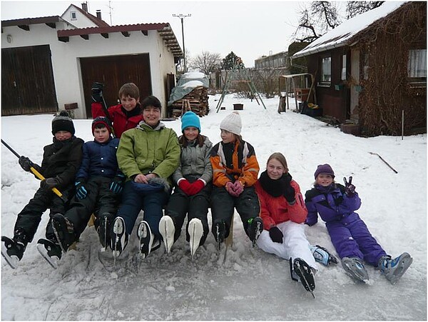 Nachwuchs beim Eislaufen
